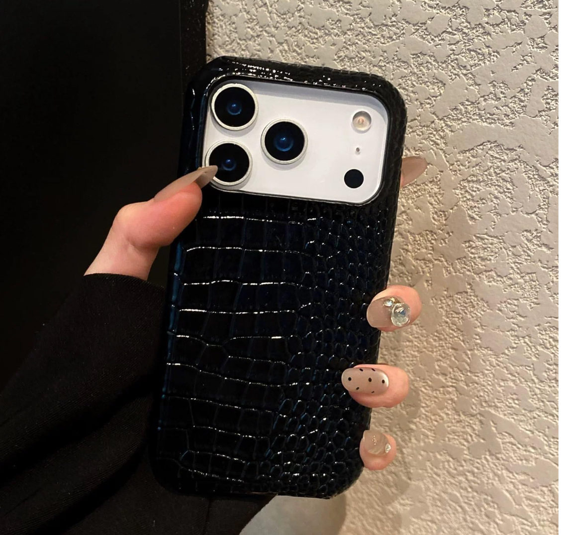 Dior-Inspired Luxury Mirror Case for iPhone  | iCase — photo 3